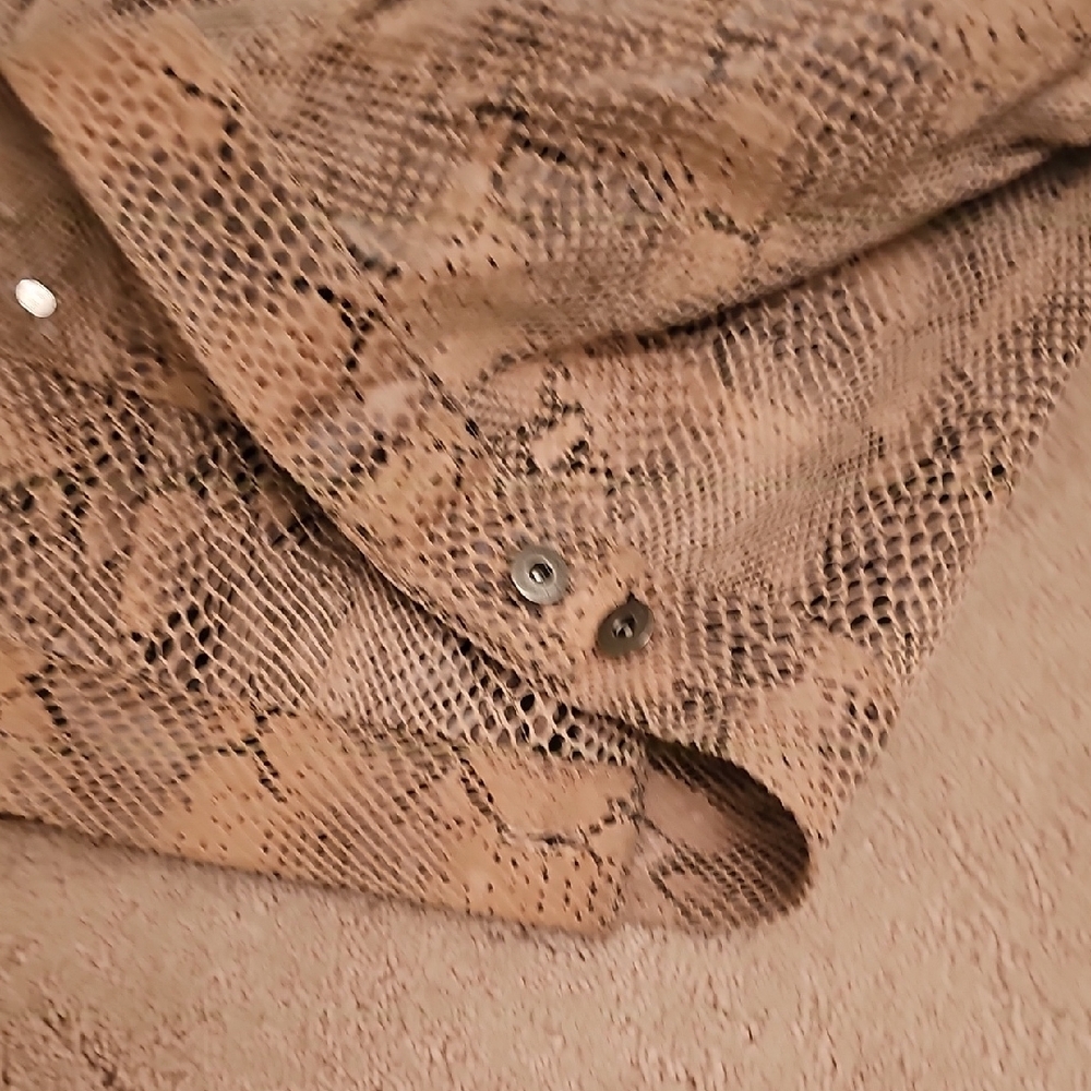 Liz Claiborne Tan Snake Print Jean Jacket - Picture 13 of 14